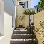 Beaches Brighton - Luxury Seafront Accommodation